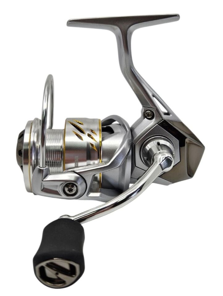 Okuma Zyros ZRS-2500SA 6+1BB Olta Makinesi